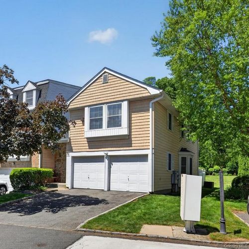 88 Hidden Ridge Dr, Syosset, NY, 11791-4315 | Card Image