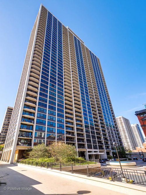 apt-2403j-1560 N Sandburg Ter, Chicago, IL, 60610-7721 | Card Image
