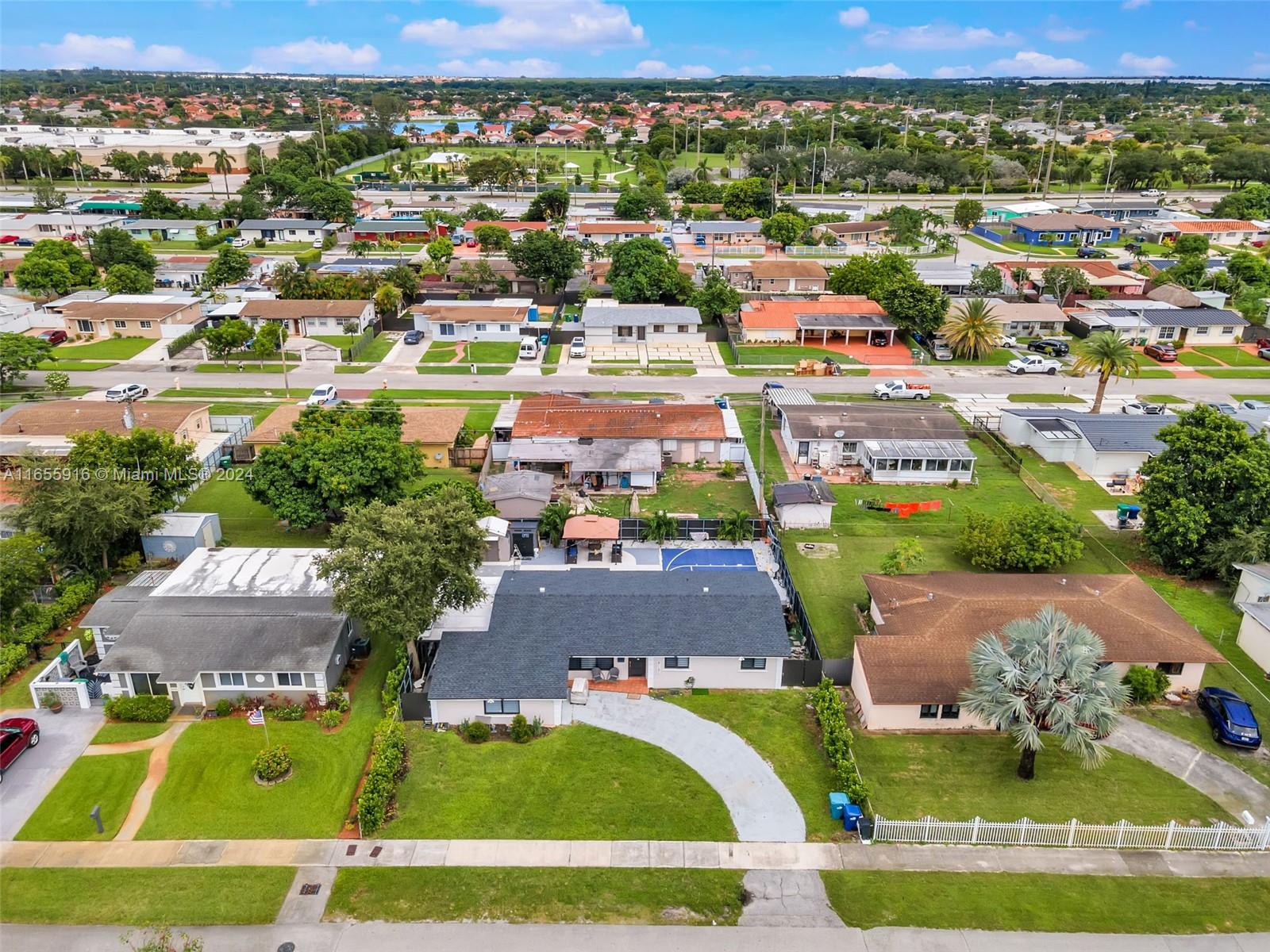 180th Ter, Miami Gardens, FL 33055