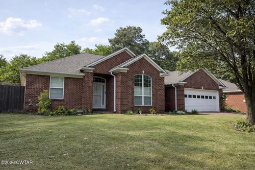 237 Executive Dr, Jackson, TN, 38305-2336 | Card Image
