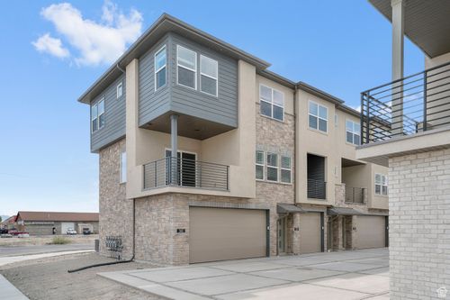 560 N Buffalo Grass Ln, Lindon, UT, 84042-1177 | Card Image