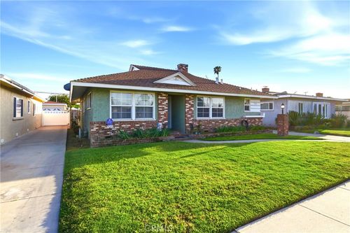 3964 Palm Ave, Lynwood, CA, 90262-5228 | Card Image