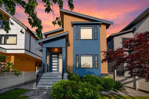 8068 Haig St, Vancouver, BC, V6P4R9 | Card Image
