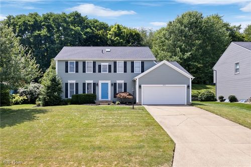 7573 Barchester Ave Nw, North Canton, OH, 44720-8658 | Card Image