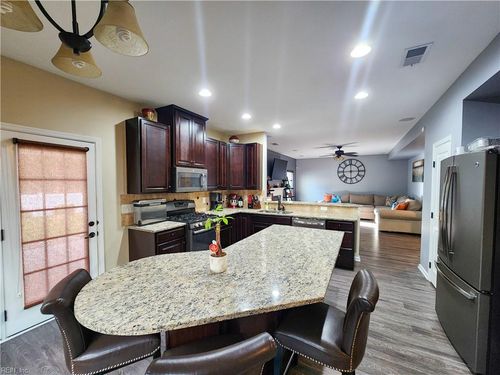 509 Loggerhead Dr, Newport News, VA, 23601-4131 | Card Image