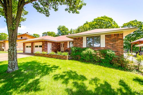 305 Snead Dr, Fairfield Bay, AR, 72088-3908 | Card Image