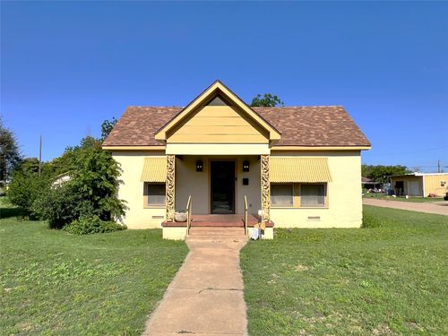 1107 N Avenue G, Haskell, TX, 79521-3646 | Card Image