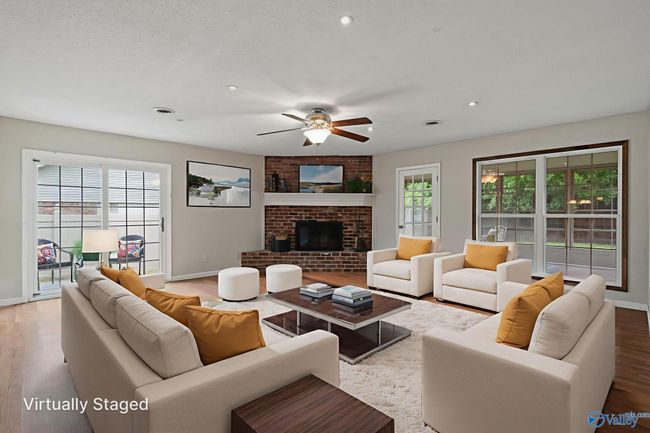 702 Royce Cir Se, House other with 4 bedrooms, 2 bathrooms and null parking in Huntsville AL | Image 5