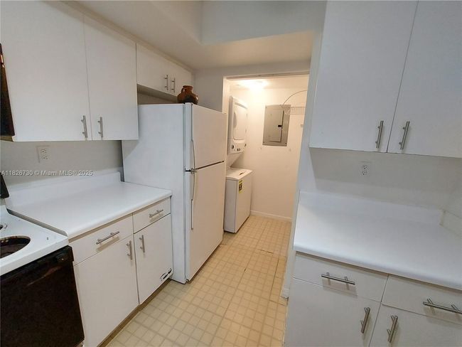APT-125 - 2640 S University Dr, Condo with 2 bedrooms, 2 bathrooms and null parking in Davie FL | Image 13
