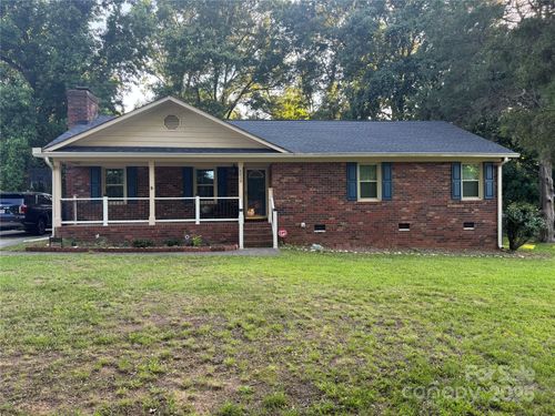 6039 Donna Dr, Charlotte, NC, 28213-6411 | Card Image