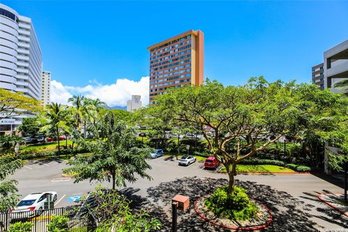 314-3009 Ala Makahala Pl, Honolulu, HI, 96818-7602 | Card Image