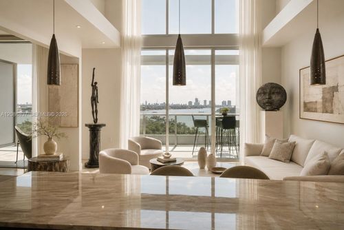 1109-900 Biscayne Blvd, Miami, FL, 33132-1561 | Card Image