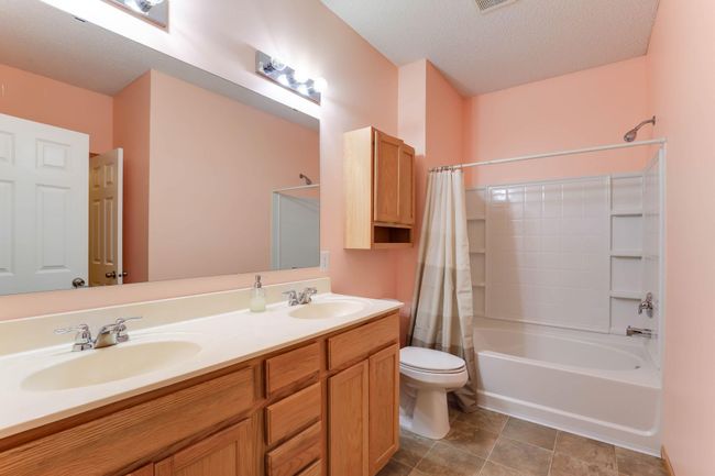 Upstairs full bathroom | Image 23