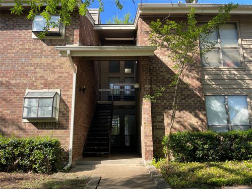 apt-27-5750 Phoenix Dr, Dallas, TX, 75231-5212 | Card Image