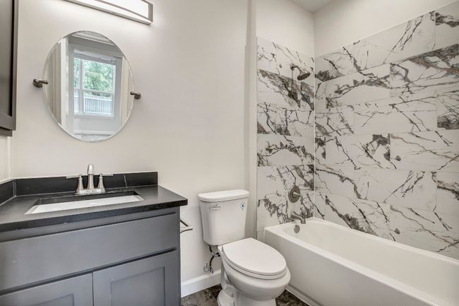 Bathroom 3 with vanity and tub/shower combination | Image 20