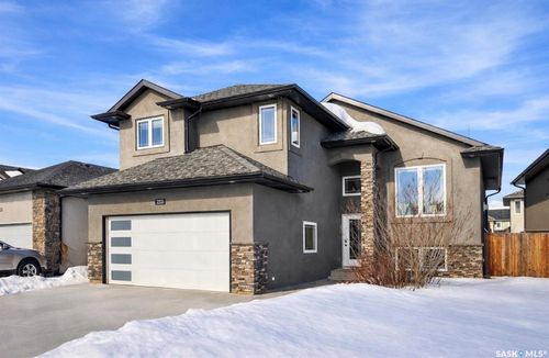 271 Whalley Cres, Saskatoon, SK, S7T0P1 | Card Image