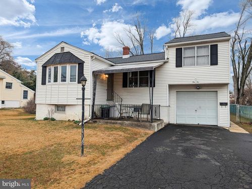 110 Elmwood Ave, FEASTERVILLE TREVOSE, PA, 19053-2334 | Card Image