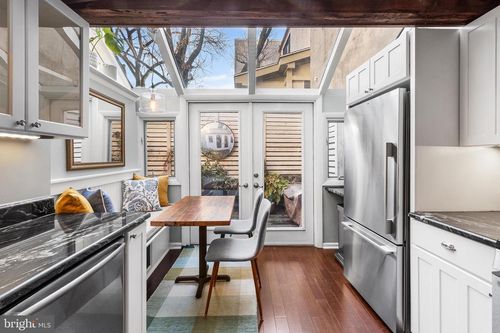 442 Fitzwater St, PHILADELPHIA, PA, 19147-3109 | Card Image