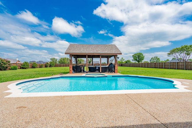 1005 Ruidoso Downs Dr, House other with 4 bedrooms, 2 bathrooms and null parking in Terrell TX | Image 27