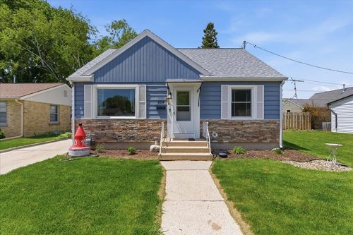 1614 S 22nd St, Sheboygan, WI, 53081-5010 | Card Image