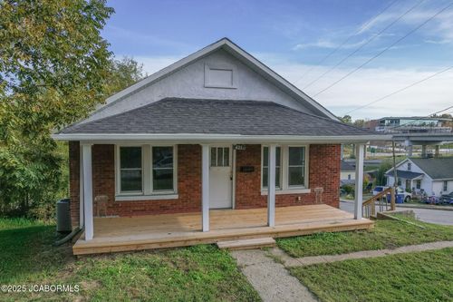 421 Marshall St, Jefferson City, MO, 65101-3318 | Card Image