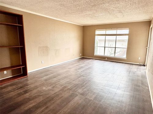 356-4859 Cedar Springs Rd, Dallas, TX, 75219-6137 | Card Image