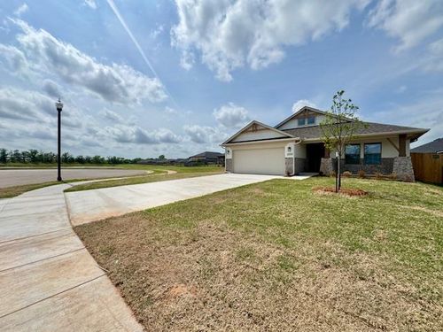 3209 Pagoda Pead Drive, Yukon, OK, 73099 | Card Image
