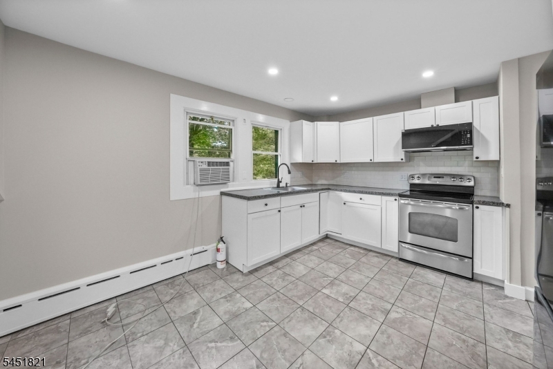 Residential Lease in Hillsborough Twp. 5