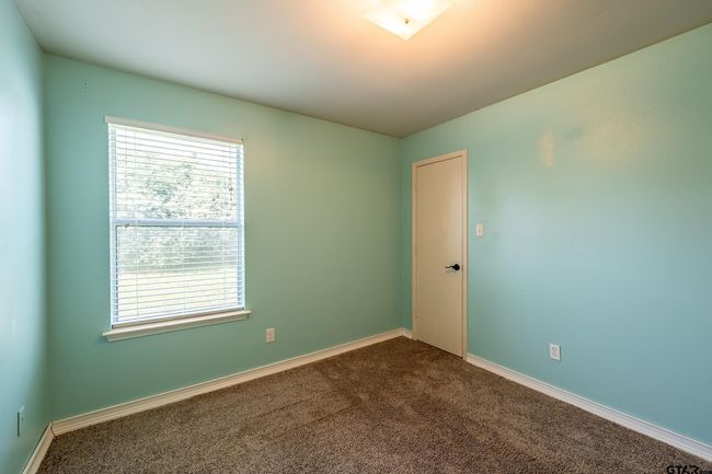 5709 Mustang Trl, House other with 4 bedrooms, 2 bathrooms and null parking in Tyler TX | Image 19