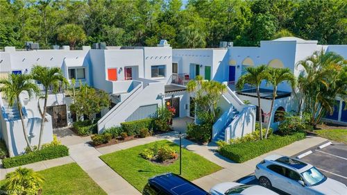 33-3310 Europa Dr, NAPLES, FL, 34105-5603 | Card Image