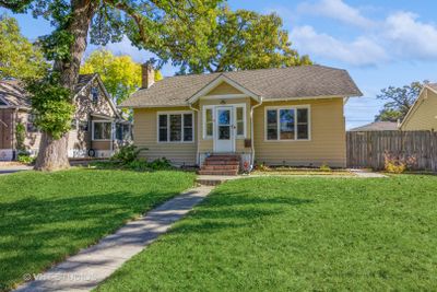 9 N Adams Street, House other with 3 bedrooms, 2 bathrooms and 2 parking in North Aurora IL | Image 1