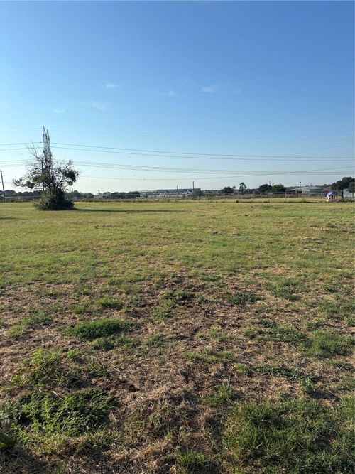 2221 White Ln, Haslet, TX, 76052-4607 | Card Image