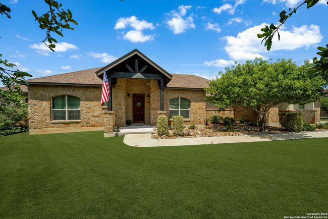 378 Lantana Xing, House other with 4 bedrooms, 3 bathrooms and null parking in Spring Branch TX | Image 4