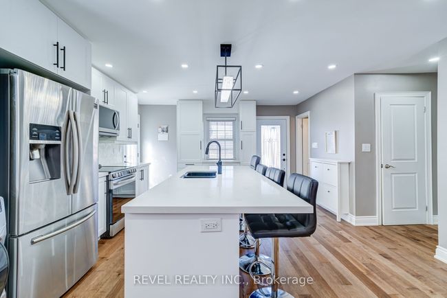 524 Fergo Ave, House attached with 4 bedrooms, 3 bathrooms and 2 parking in Mississauga ON | Image 9