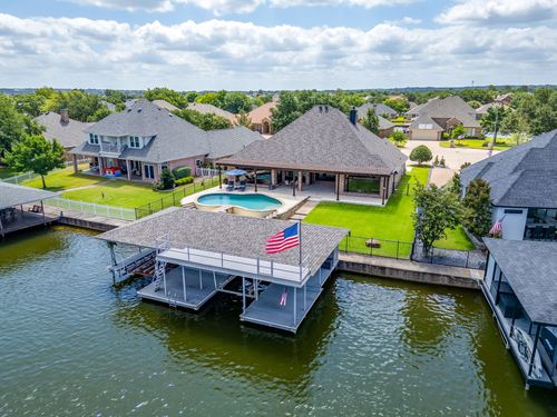 1104 Mallard Ct, Granbury, TX, 76048-2676 | Card Image