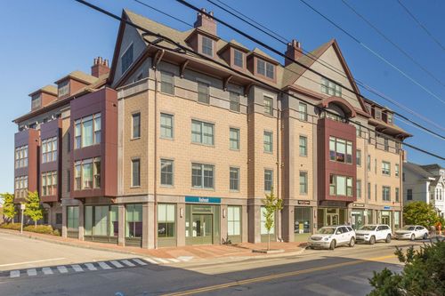 unit-202-51 Islington St, Portsmouth, NH, 03801-4475 | Card Image