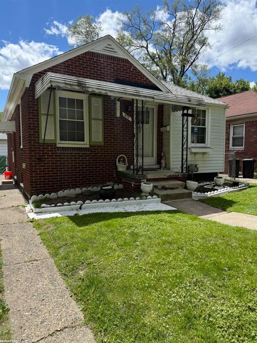 872 Channing St, Ferndale, MI, 48220-3513 | Card Image