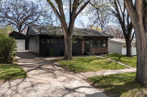 1227 N 14th Street N, Bismarck, ND, 58501 | Card Image