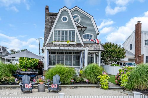 386 Perrine Blvd, Manasquan, NJ, 08736-3834 | Card Image