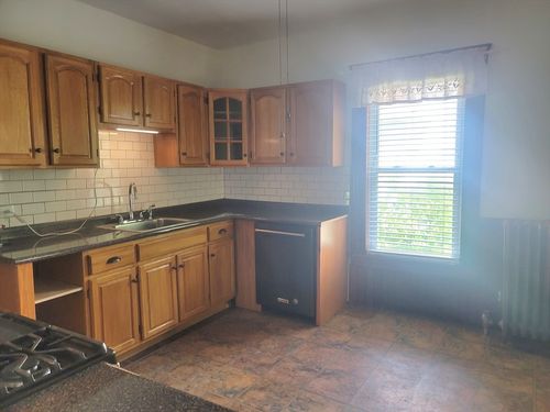 apt-2-32 Paine St, Worcester, MA, 01605-3793 | Card Image