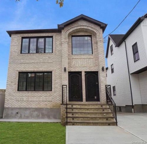 2-342 234 Street E, New York, NY, 10470 | Card Image