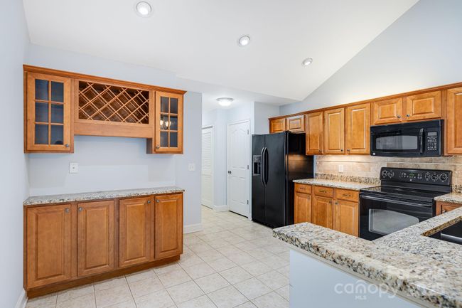 70 Summerfield Pl, Townhouse with 2 bedrooms, 2 bathrooms and null parking in Flat Rock NC | Image 20