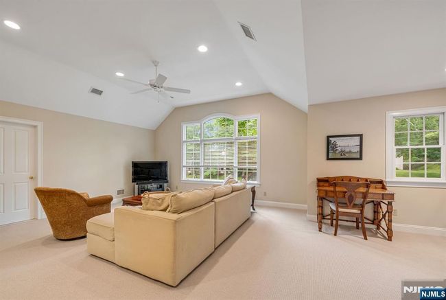 304 Briarwood Dr, House other with 3 bedrooms, 4 bathrooms and null parking in Wyckoff NJ | Image 32