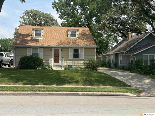 7752 Oakwood St, Ralston, NE, 68127-3828 | Card Image