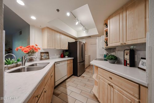 343-5104 N 32nd Street, Phoenix, AZ, 85018 | Card Image