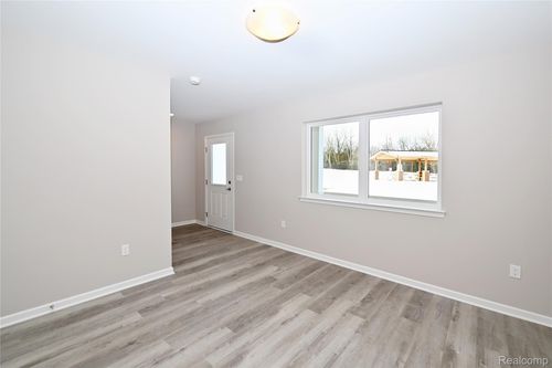 4861 Parkside Ln, Troy, MI, 48085-4203 | Card Image