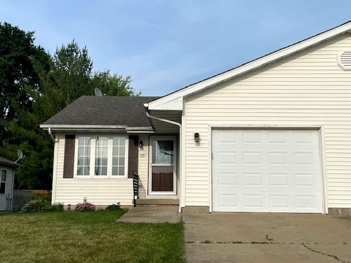 479 Johnson St, Marengo, IL, 60152-9032 | Card Image