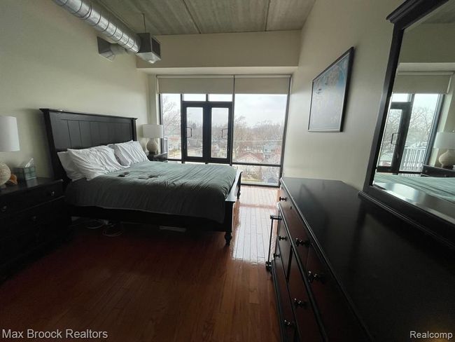 UNIT-510 - 101 Curry Ave, Condo with 2 bedrooms, 2 bathrooms and null parking in Royal Oak MI | Image 4