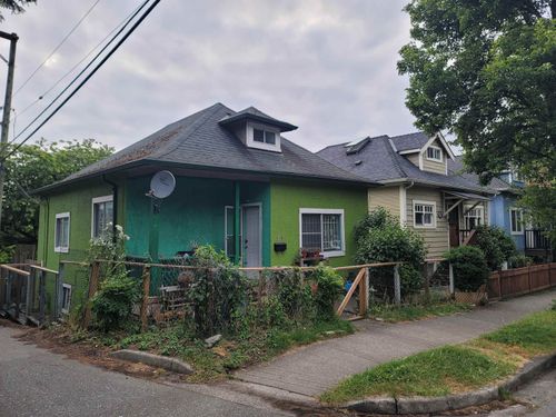 519 Salsbury Dr, Vancouver, BC, V5L3Z6 | Card Image