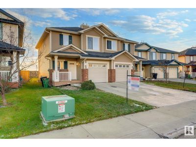 9085 Scott Cres Nw, Home with 3 bedrooms, 3 bathrooms and null parking in Edmonton AB | Image 2